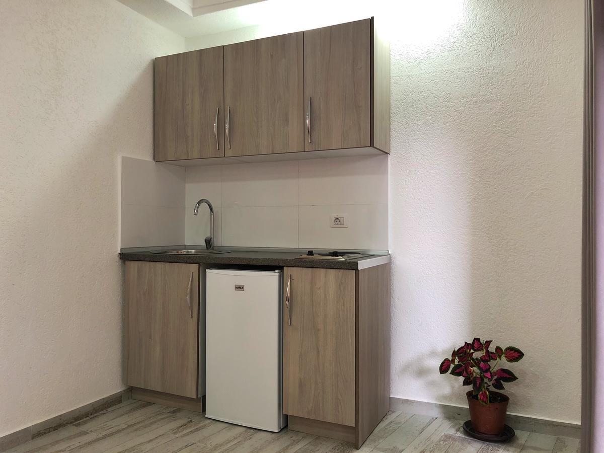 Guest House Alea Улцинь Экстерьер фото