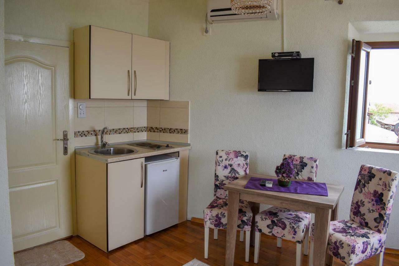 Guest House Alea Улцинь Экстерьер фото