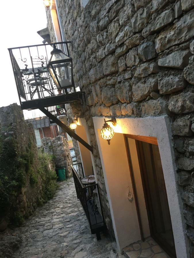 Guest House Alea Улцинь Экстерьер фото